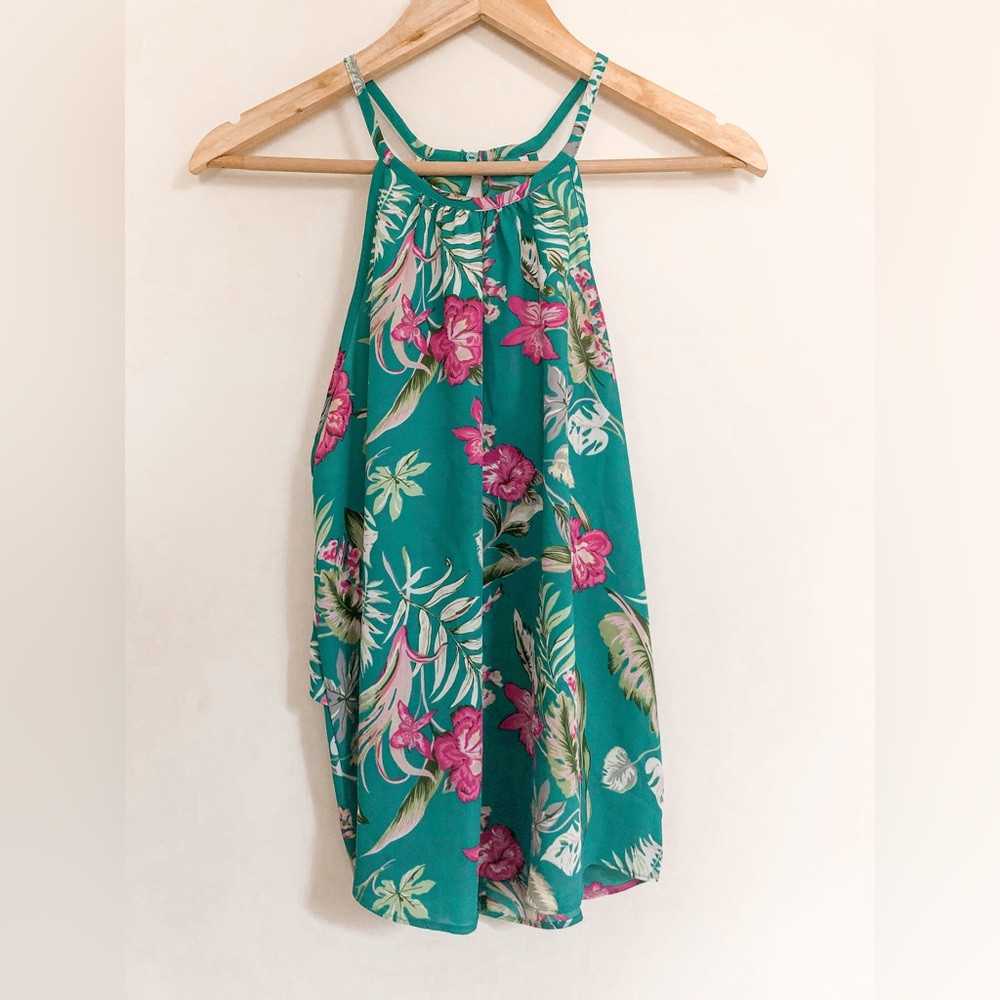 Francesca’s High Neck Tank Top - Picture 4 of 11